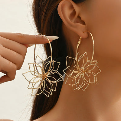 1 Pair Hollow Flower Shaped Hoop Earrings, Hollow Petal Simple Line Flower Hoop Earrings, Elegant Party Earrings Jewelry