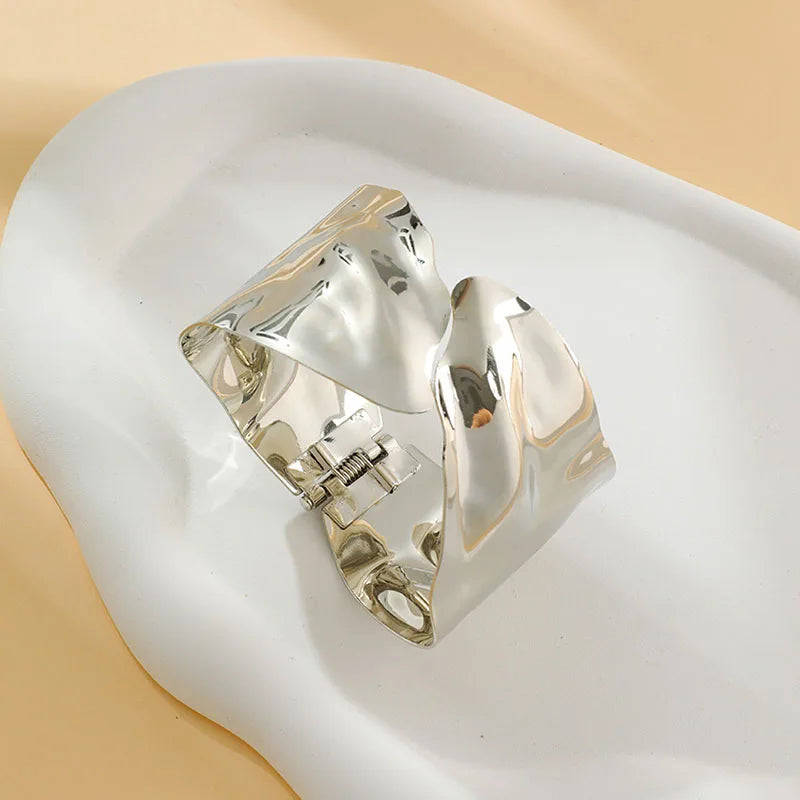 New Geometric Metal Wide Cuff Open Bangle Jewelry Accessories Fashion Personalized Design Metal Glossy Bracelets for Women