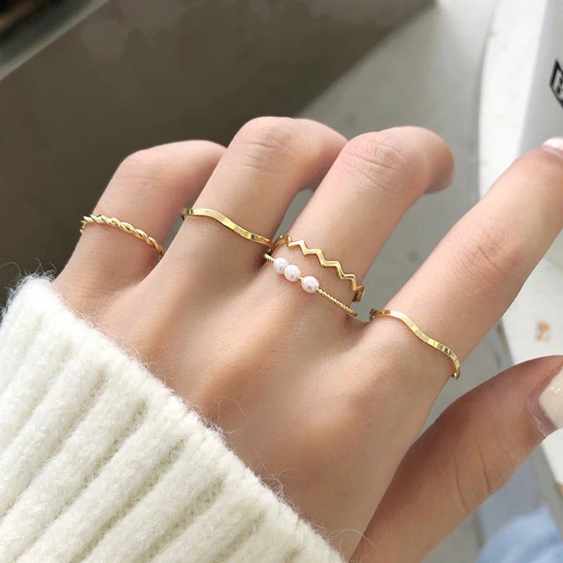 5pcs/set Rings for Women Simple Three Pearl Wavy Metal Twist Combination Joint Ring Trendy Personality Golden Party Jewelry Gift