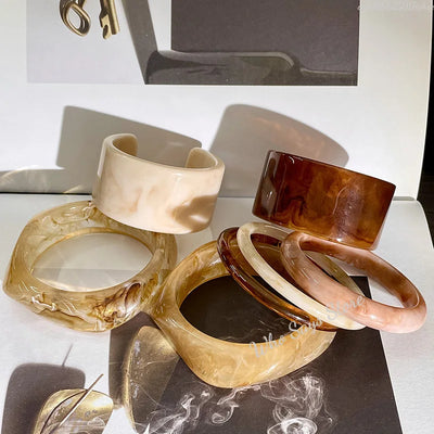 Vintage Punk Beige Khaki Thick Resin Acrylic Smudging Bangles Geometric Irregular Bangle Bracelets For Women Men Jewelry