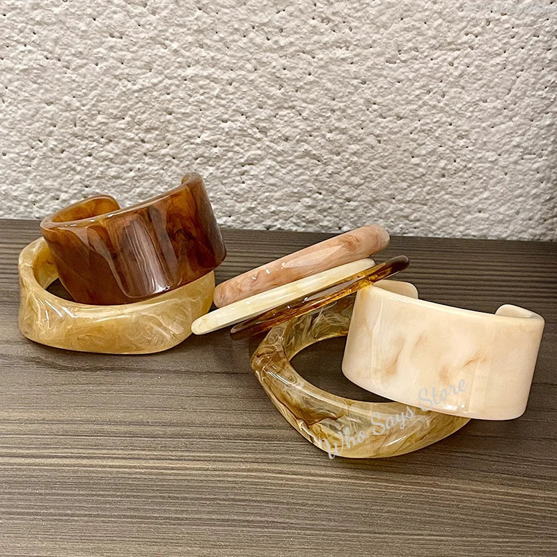 Vintage Punk Beige Khaki Thick Resin Acrylic Smudging Bangles Geometric Irregular Bangle Bracelets For Women Men Jewelry