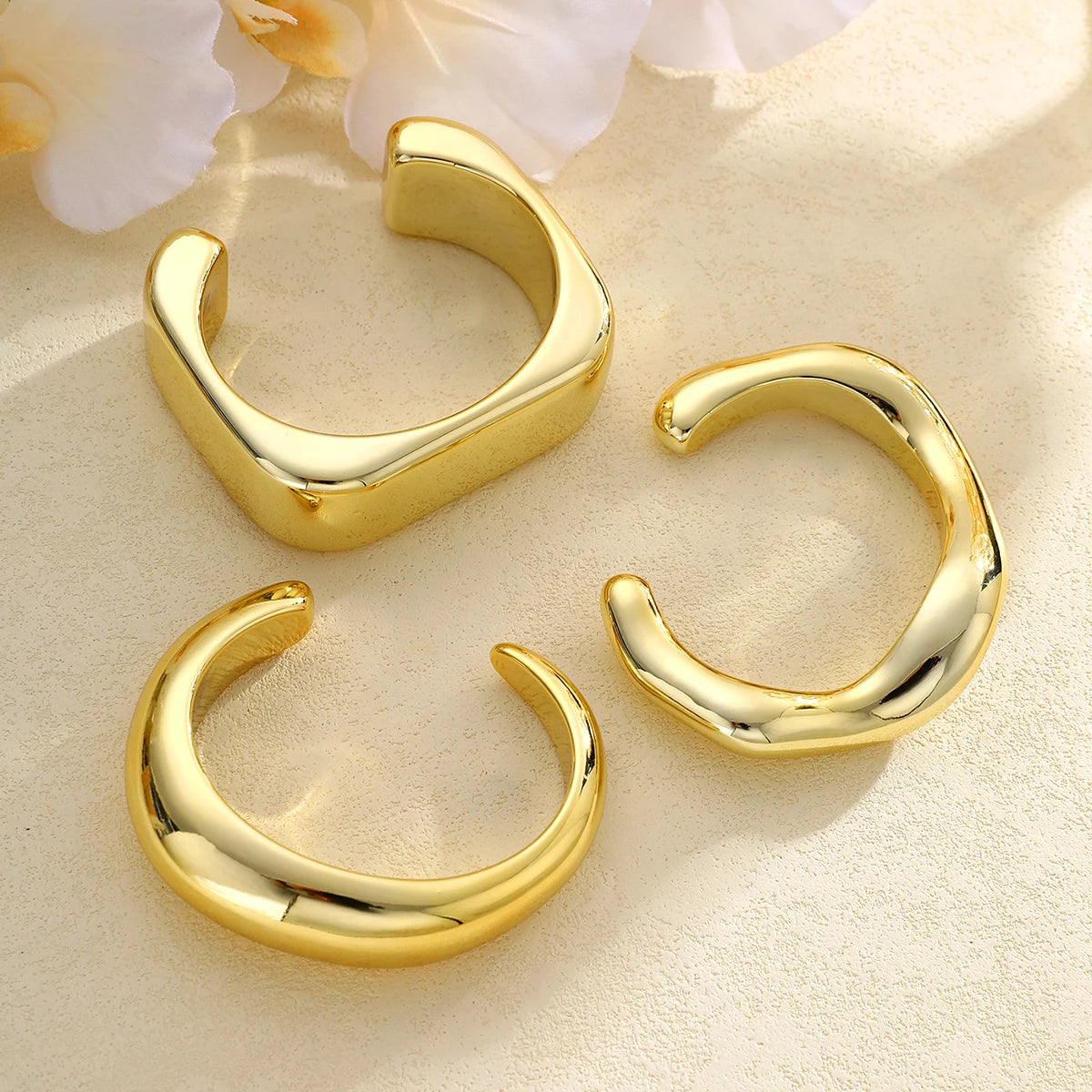 3pcs Retro Exaggerated Gold Color Bangle Set for Women Simple Geometric Smooth Wide Thick Bracelets Daily Wear Wedding Jewelry