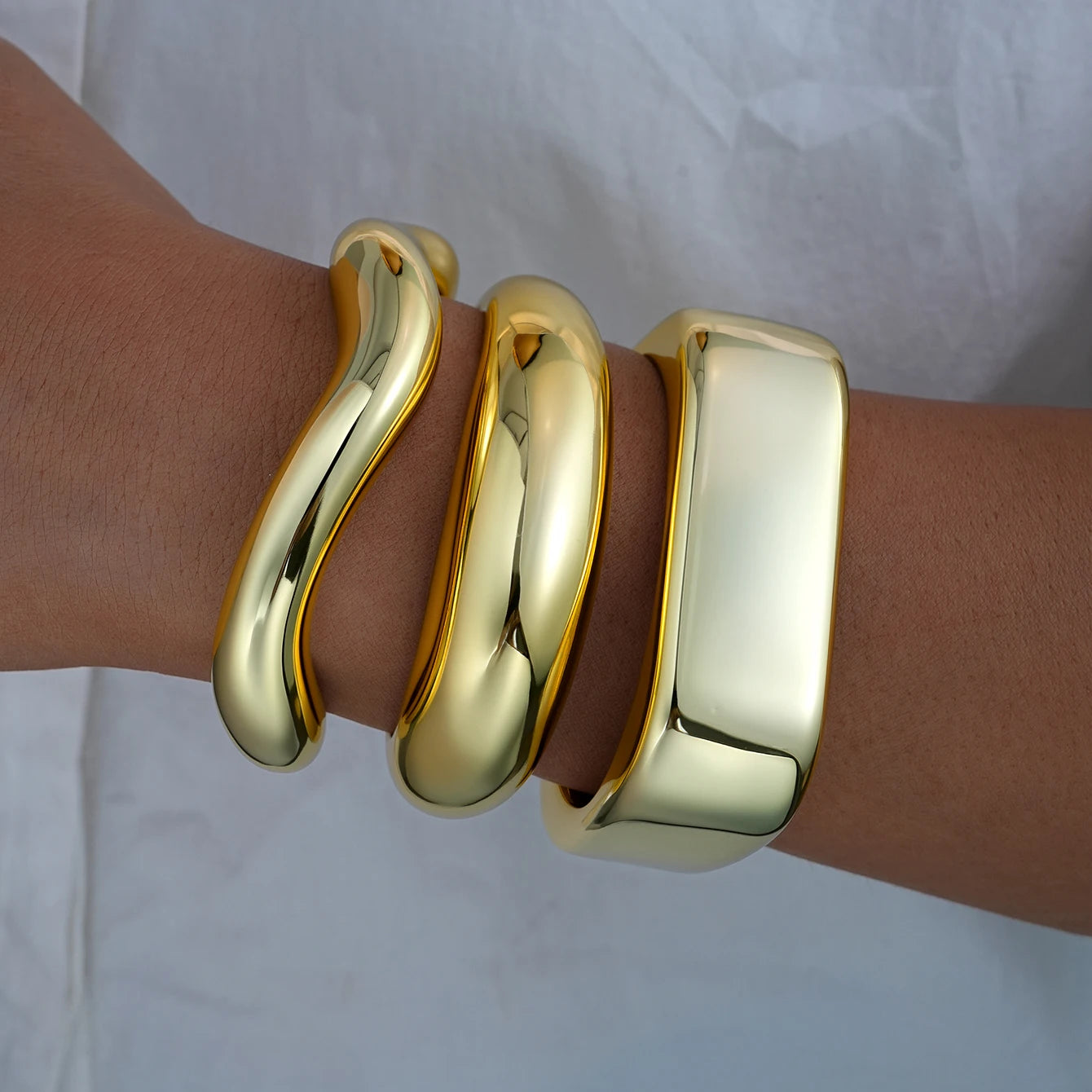 3pcs Retro Exaggerated Gold Color Bangle Set for Women Simple Geometric Smooth Wide Thick Bracelets Daily Wear Wedding Jewelry