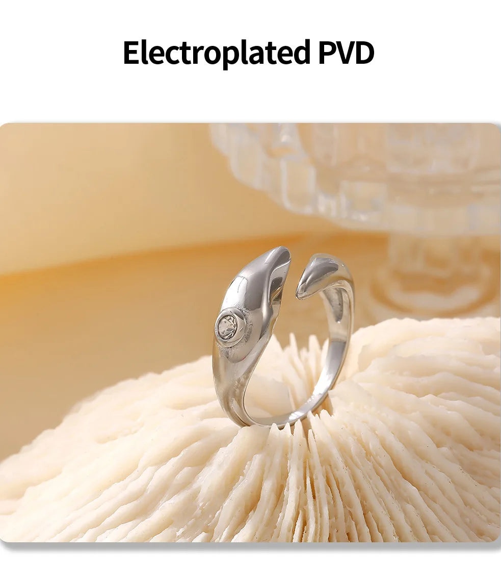 Trendy Chic Rings For Women Gold Plated Waterproof Ring with White Rhinestones Chic Shiny Luxury Jewelry Wholesale