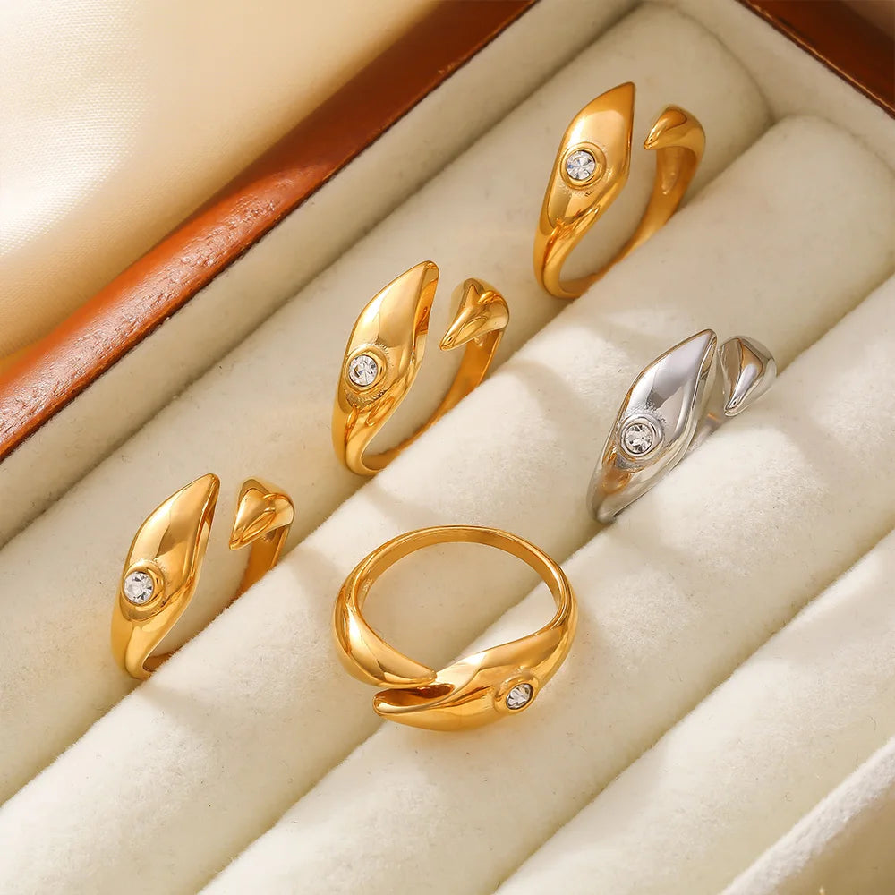 Trendy Chic Rings For Women Gold Plated Waterproof Ring with White Rhinestones Chic Shiny Luxury Jewelry Wholesale