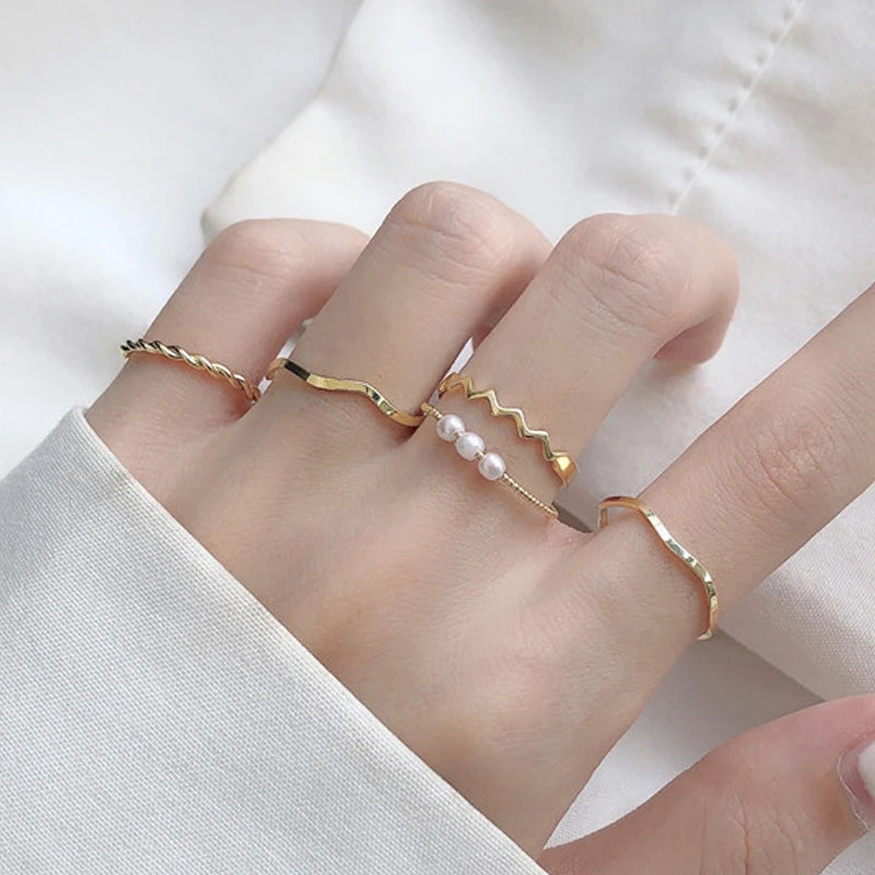 5pcs/set Rings for Women Simple Three Pearl Wavy Metal Twist Combination Joint Ring Trendy Personality Golden Party Jewelry Gift