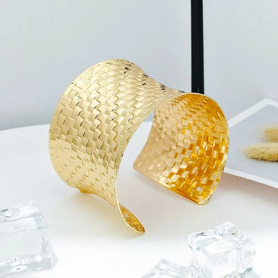 New Geometric Metal Wide Cuff Open Bangle Jewelry Accessories Fashion Personalized Design Metal Glossy Bracelets for Women