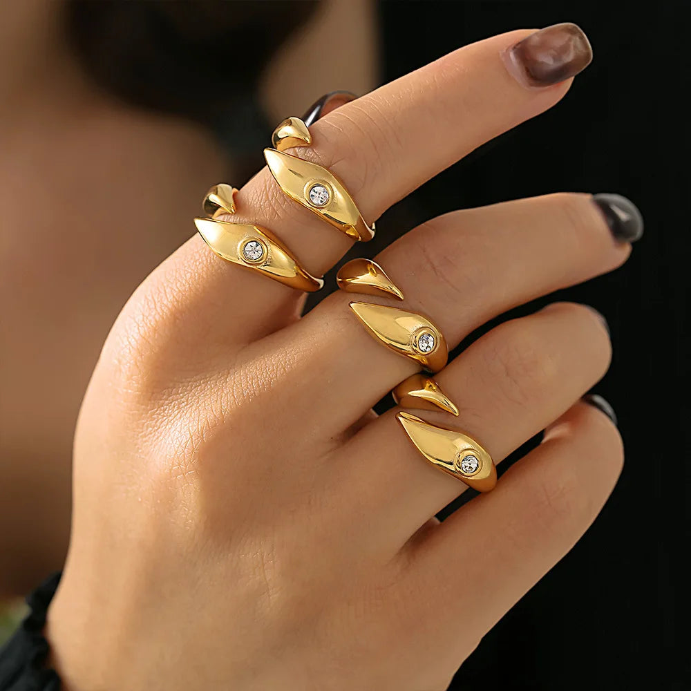 Trendy Chic Rings For Women Gold Plated Waterproof Ring with White Rhinestones Chic Shiny Luxury Jewelry Wholesale