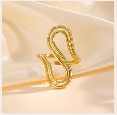 Women's Ring, 18k Gold Plated Stylish Open Ring Adjustable, stainless Steel Anti Allergenic Waterproof Jewelry