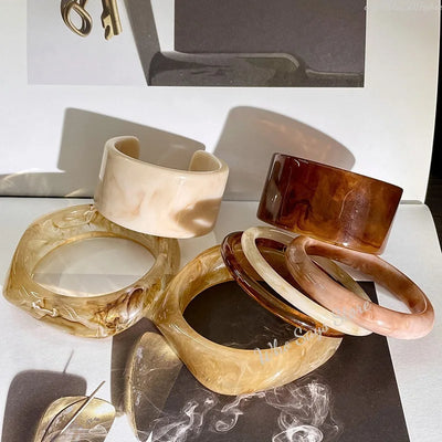 Vintage Punk Beige Khaki Thick Resin Acrylic Smudging Bangles Geometric Irregular Bangle Bracelets For Women Men Jewelry