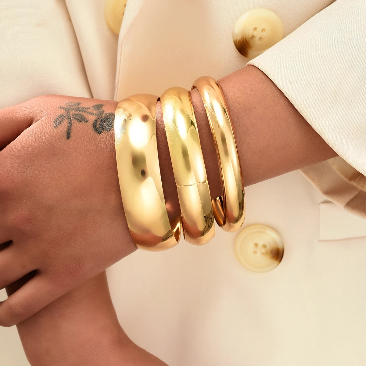3Pcs/Set Round Smooth Gold Color Wide Bangles Set for Women Simple Temperament Thick Bracelet New Fashion Luxury Wedding Jewelry