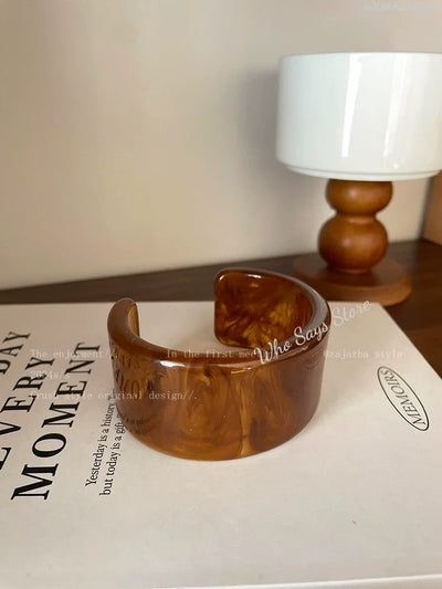 Vintage Punk Beige Khaki Thick Resin Acrylic Smudging Bangles Geometric Irregular Bangle Bracelets For Women Men Jewelry