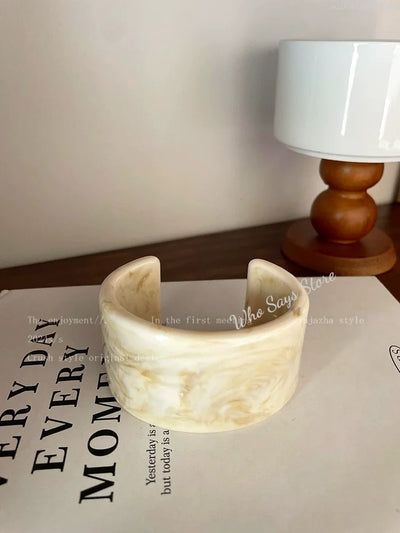 Vintage Punk Beige Khaki Thick Resin Acrylic Smudging Bangles Geometric Irregular Bangle Bracelets For Women Men Jewelry
